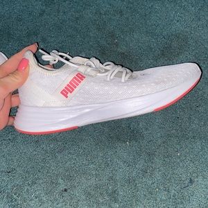 Puma Sneakers